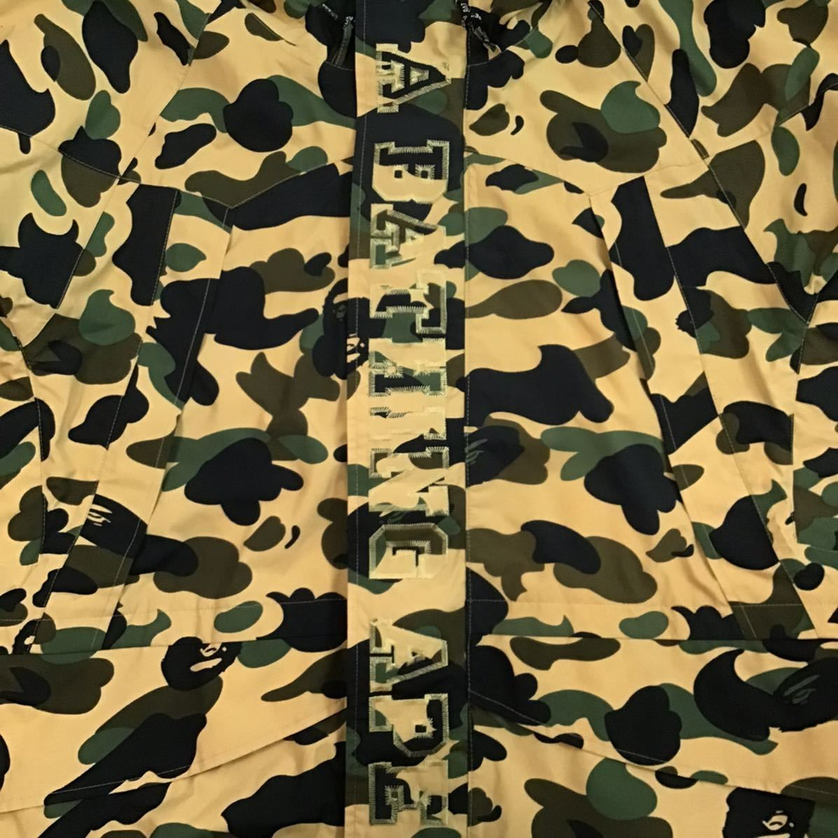 GORE TEX スノボジャケット Mサイズ a bathing ape BAPE snowboard jacket エイプ ベイプ アベイシングエイプ 迷彩 1st camo yellow