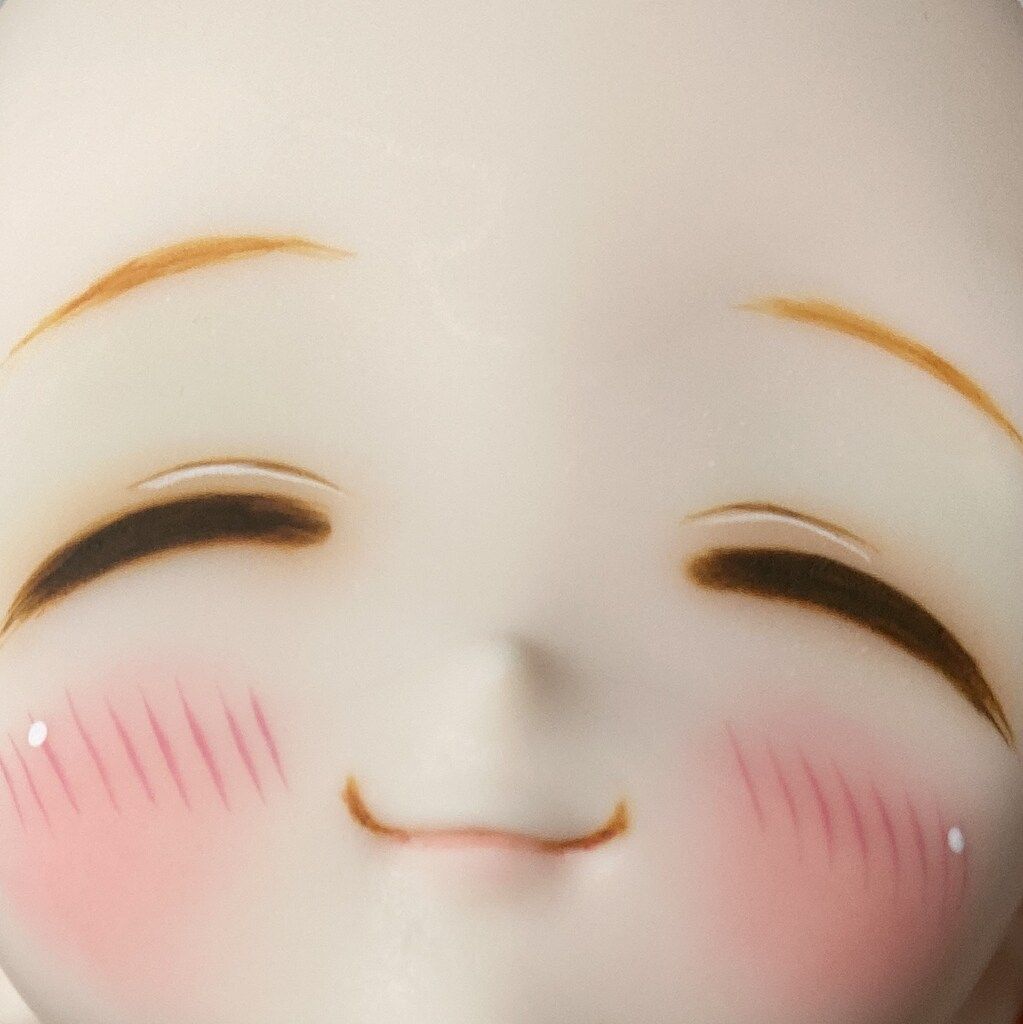 セミホワイト肌