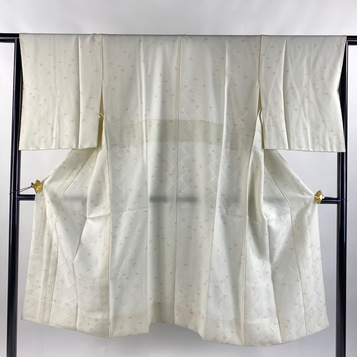 長襦袢 身丈123cm 裄丈64cm M 折鶴 地紋 クリーム 正絹 秀品