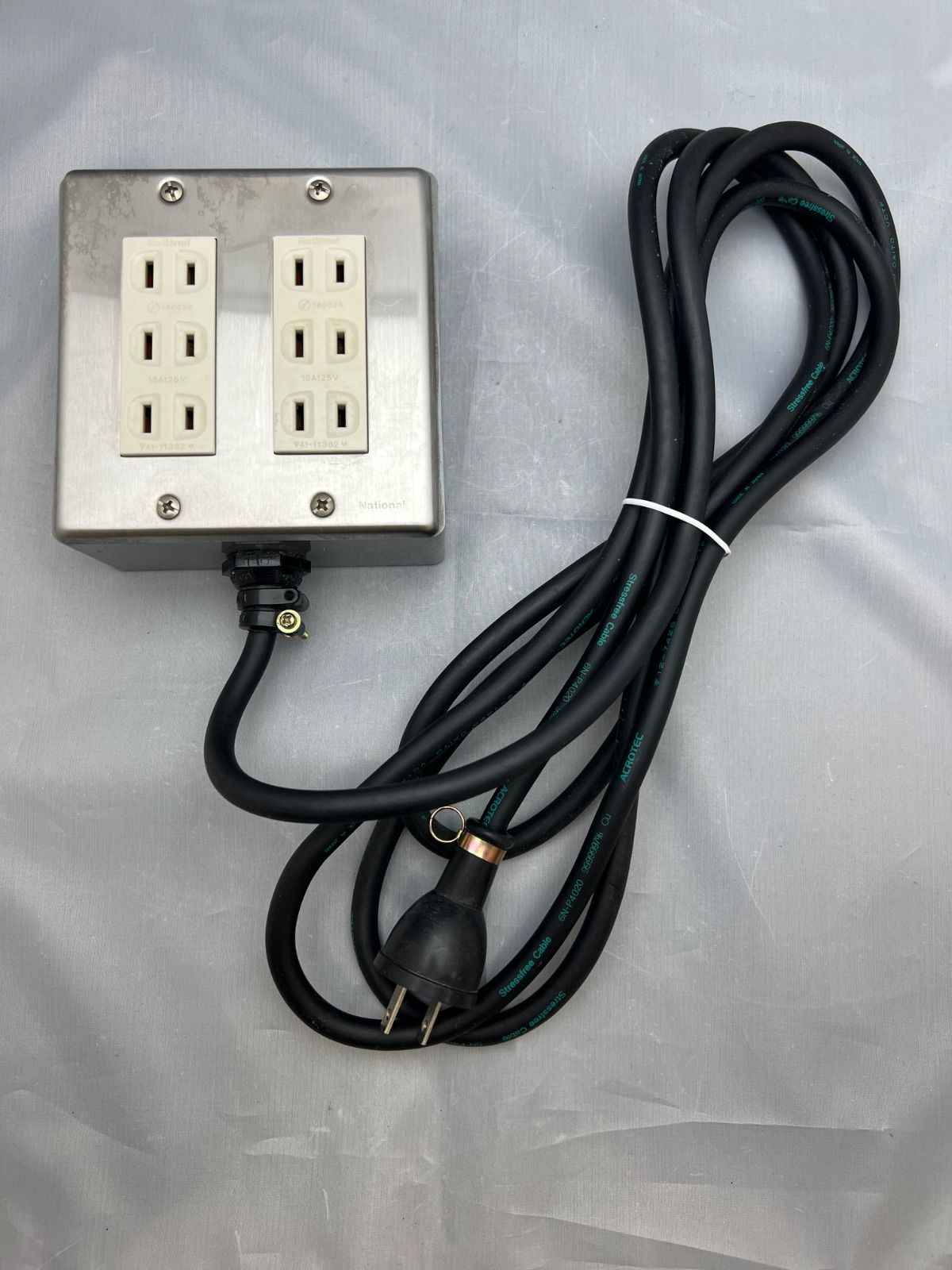 電源タップ OYAIDE オヤイデ OCB-1 ACROTEC 6N-P4020 オヤイデ アクロテック 約2.8m ６口