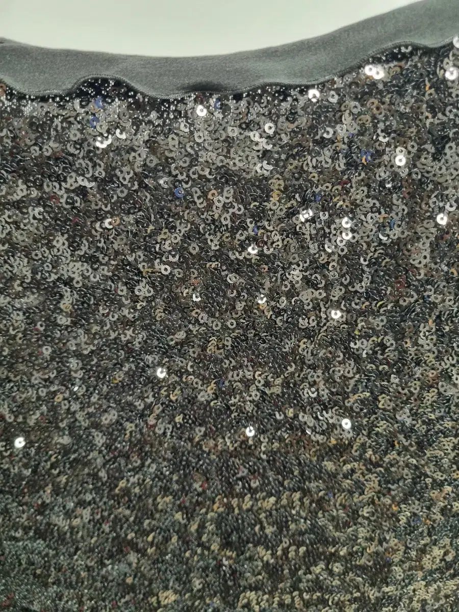 正規品 Moschino(モスキーノ) スパンコール ノースリーブ