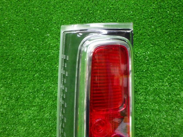 スズキ スペーシア 純正右テールレンズLED スペーシアカスタム MK54S