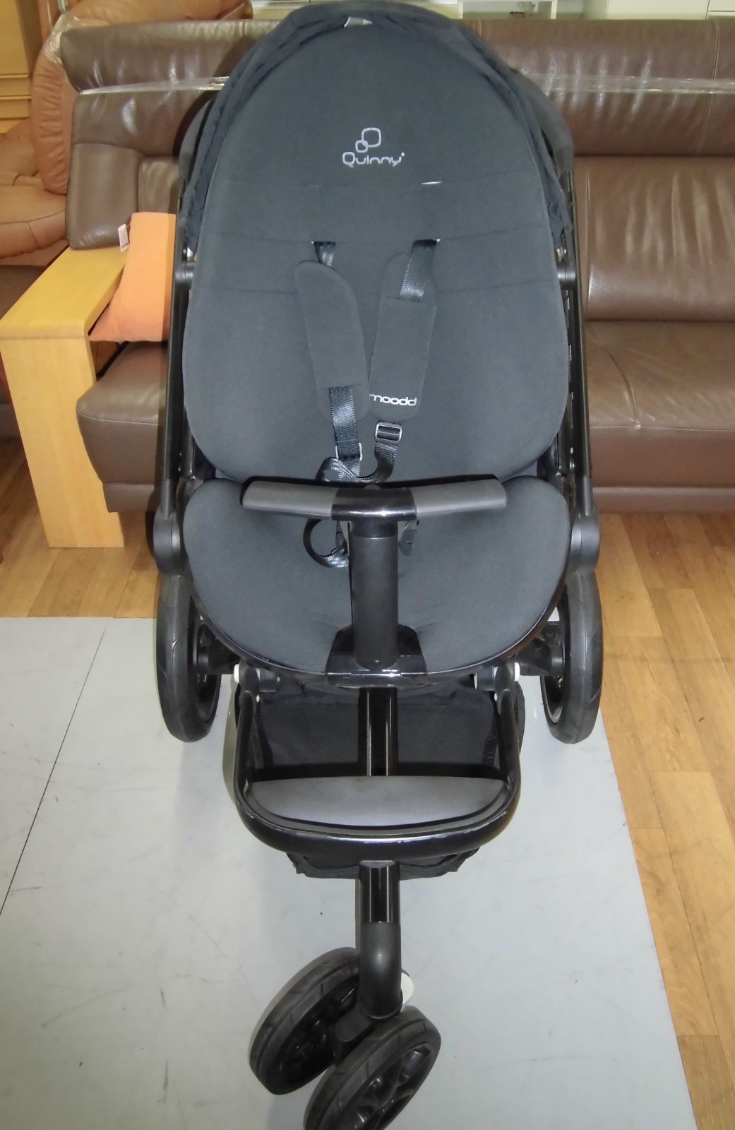 R302 高級 Quinny Moodd クイニー ムード 三輪ベビーカー ブラックディ