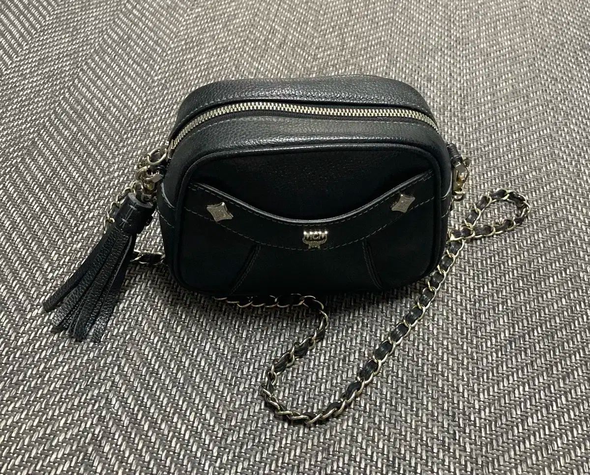 MCM バッグ チェーン ミニ クロスバッグ