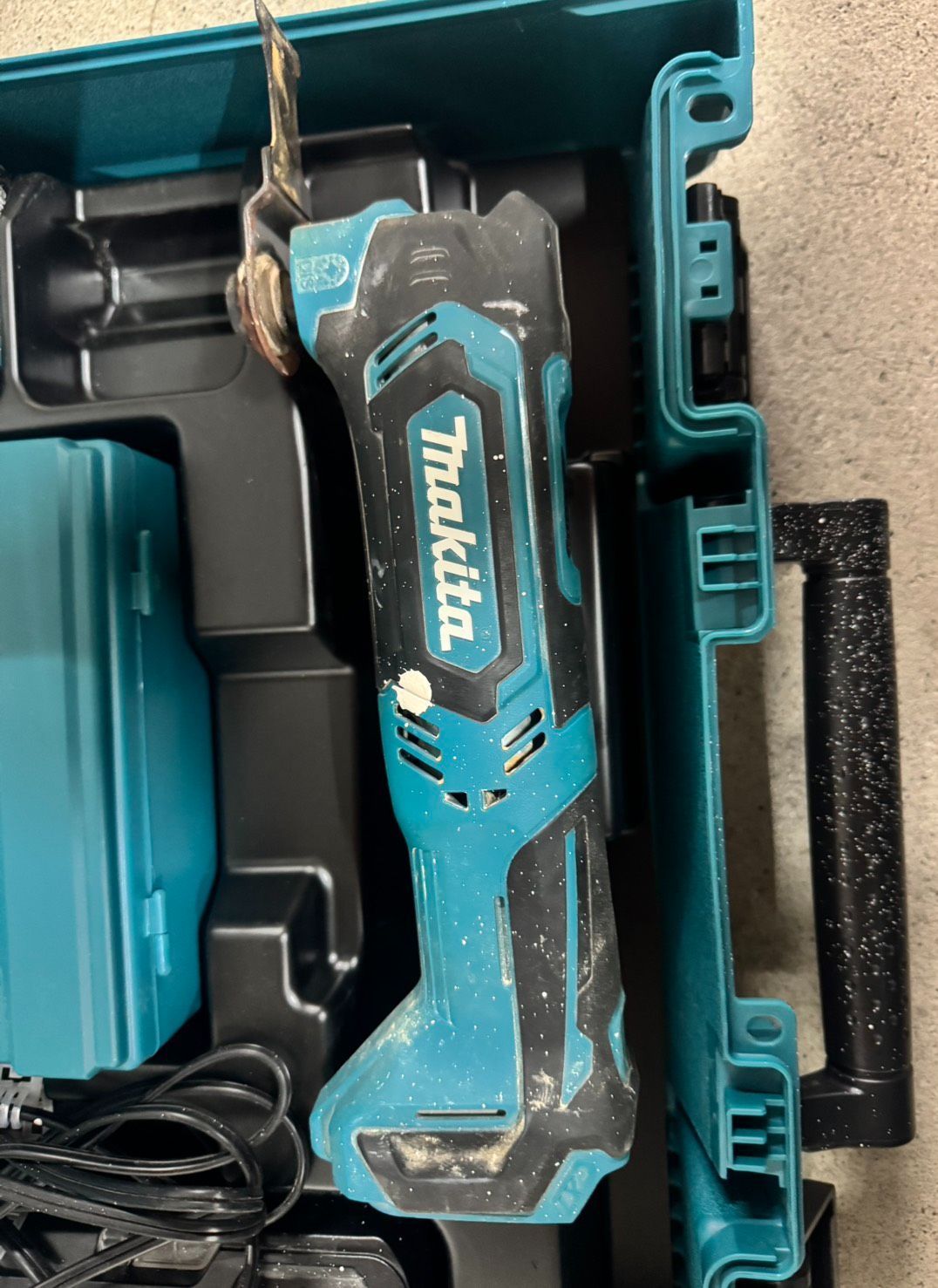  makita マキタ 充電式マルチツール TM 30 DSH 10.8 V その他 切削 切断 穴あけ