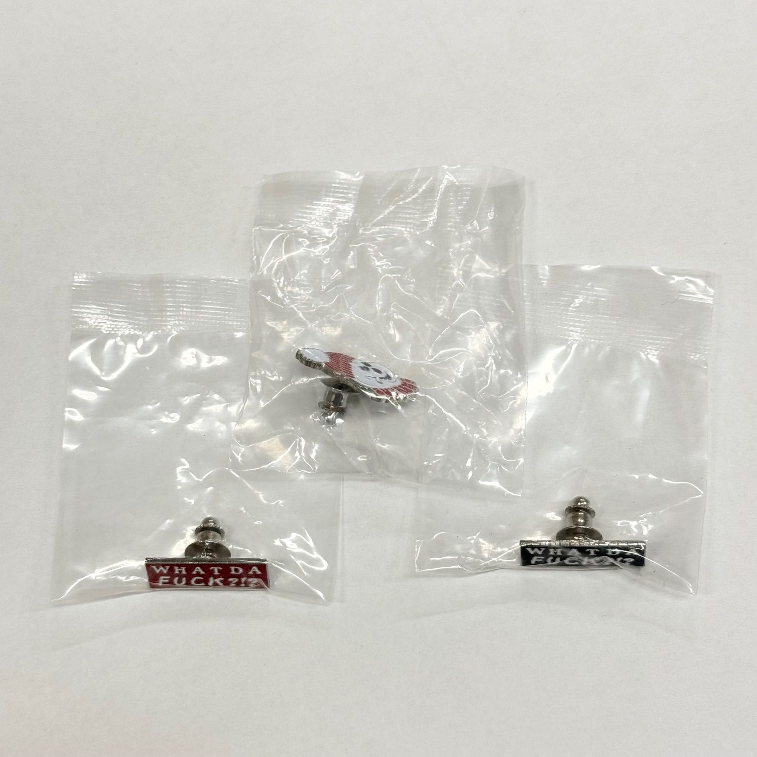 新品 Supreme ピンズ 3点セット シュプリーム 53204A1 - メルカリ