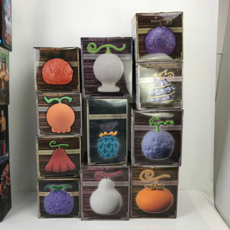 中古品】 ワンピースルームライト フィギュアなどまとめセット