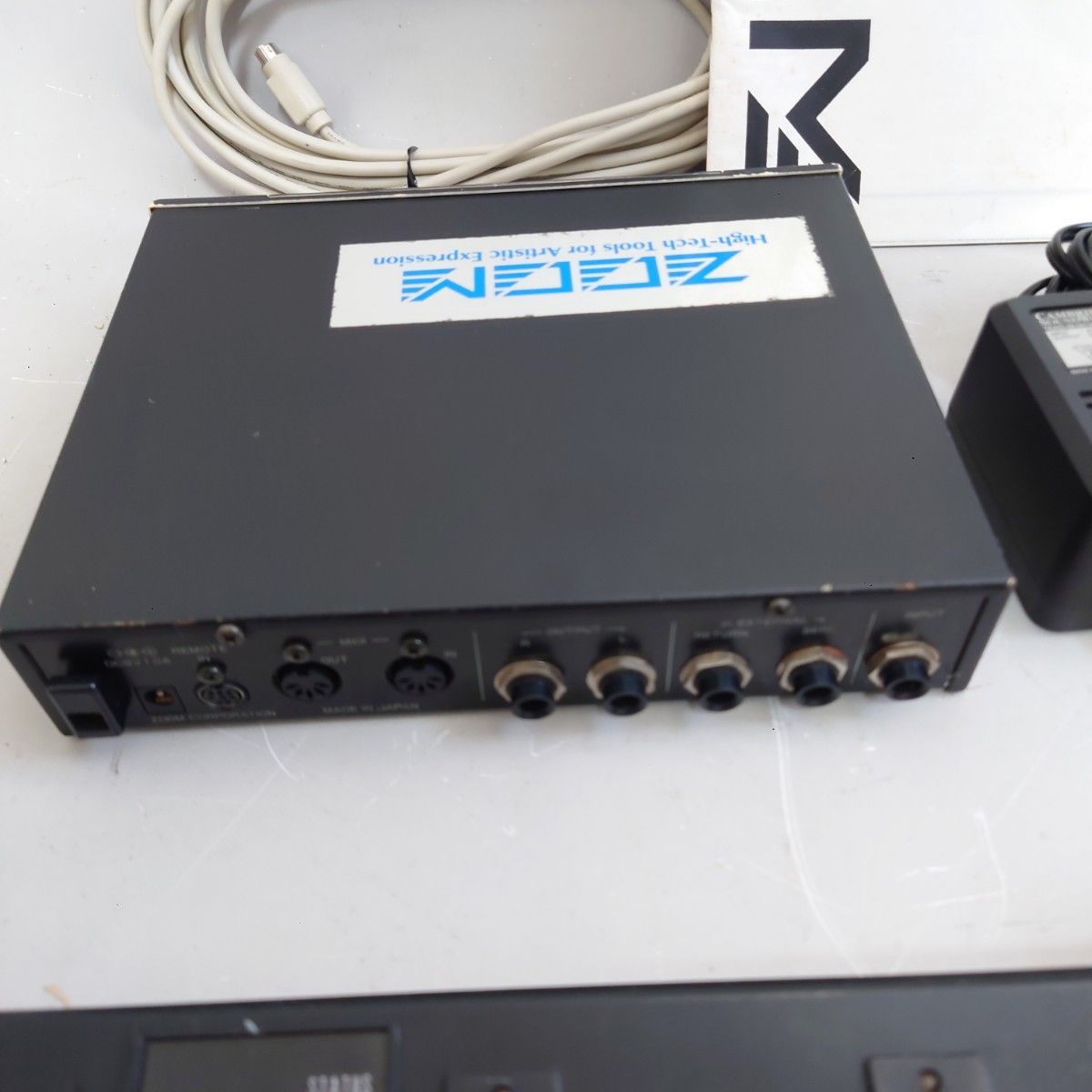 ZOOM 9050 マルチエフェクター zoom 9050 マルチエフェクター - メルカリ