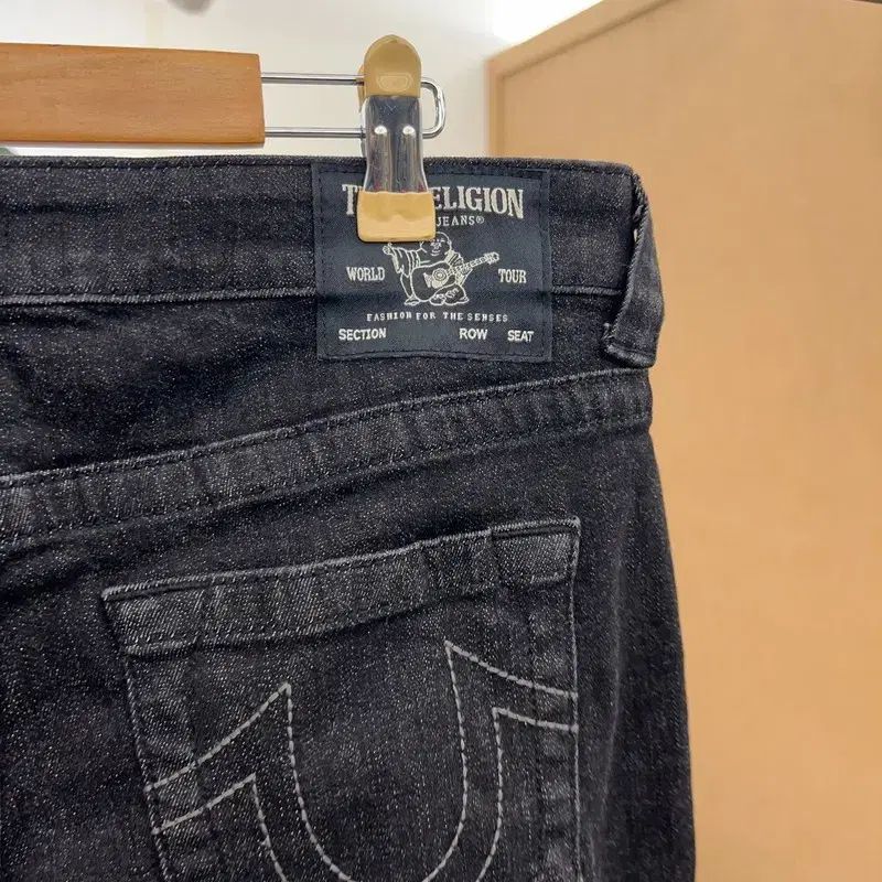 True Religion デニム 　32インチ 新品 TRUE RELIGION デニム パンツ ステッチ 32 L - メルカリ