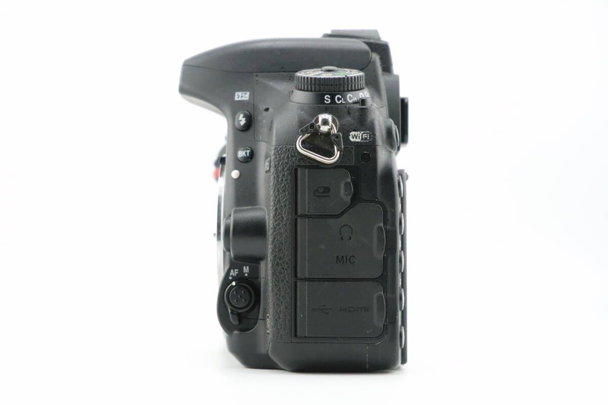 Nikon D750 ボディ 本体 フルサイズ 一眼レフカメラ 充電器有り ニコン、51点AFやチルト液晶を採用した2432万画素のフルサイズ