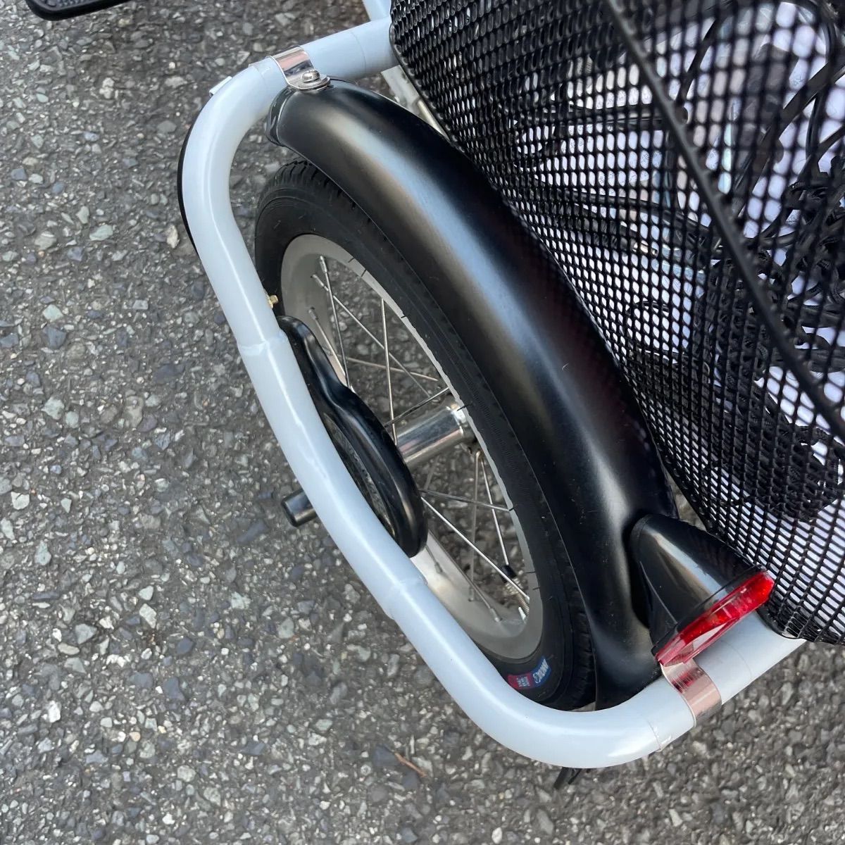 電動アシスト三輪自転車