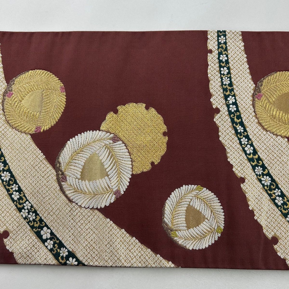 袋帯 秀品 若松 雪輪 刺繍 金糸 小豆色 六通 正絹 【中古