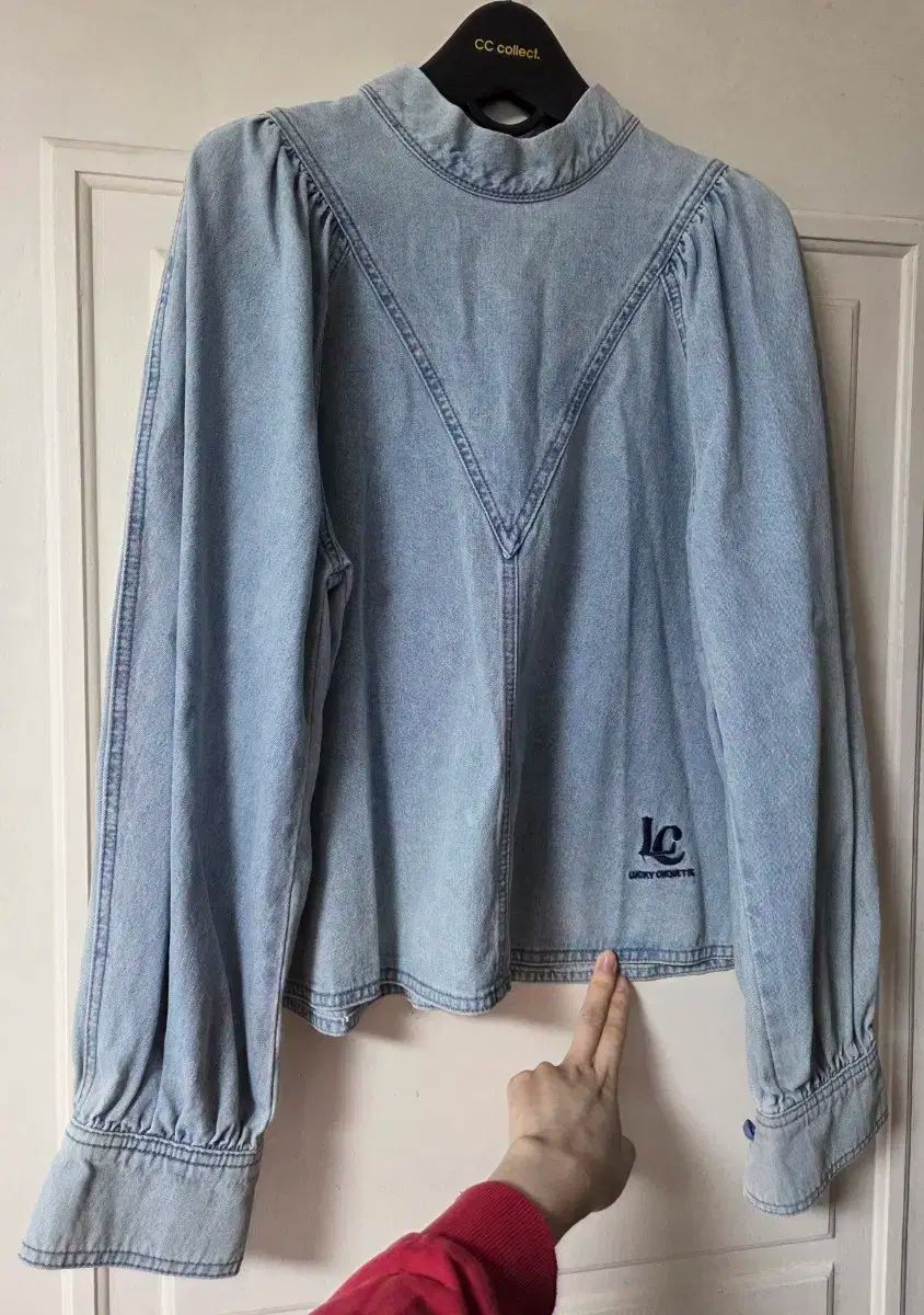 ラッキーシュエトゥ パフスリーブ デニム ブラウス