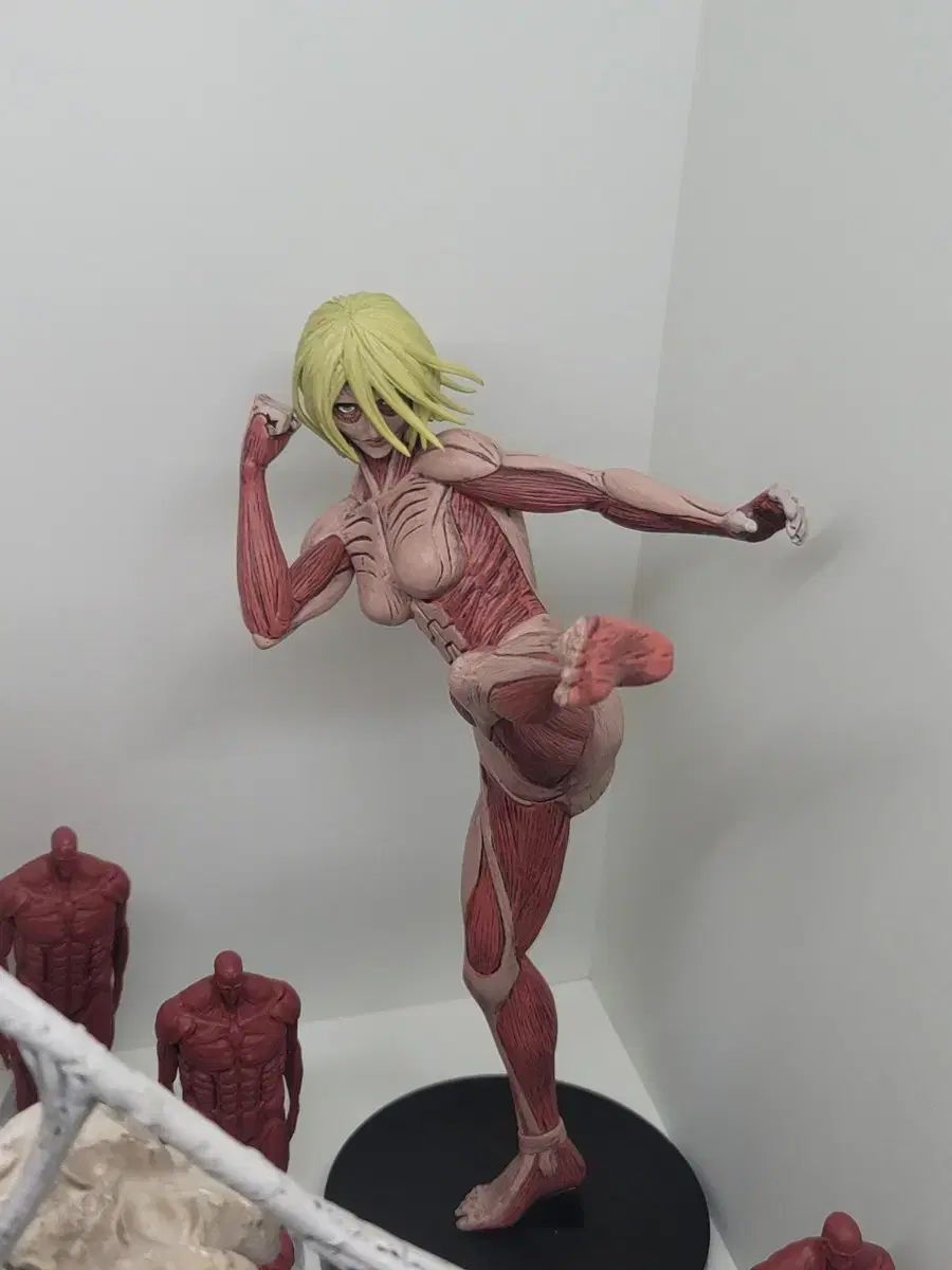 グッドスマイルカンパニー ポップアップパレード 進撃の巨人 アニメ レオンハルト レディース型 巨人 フィギュア