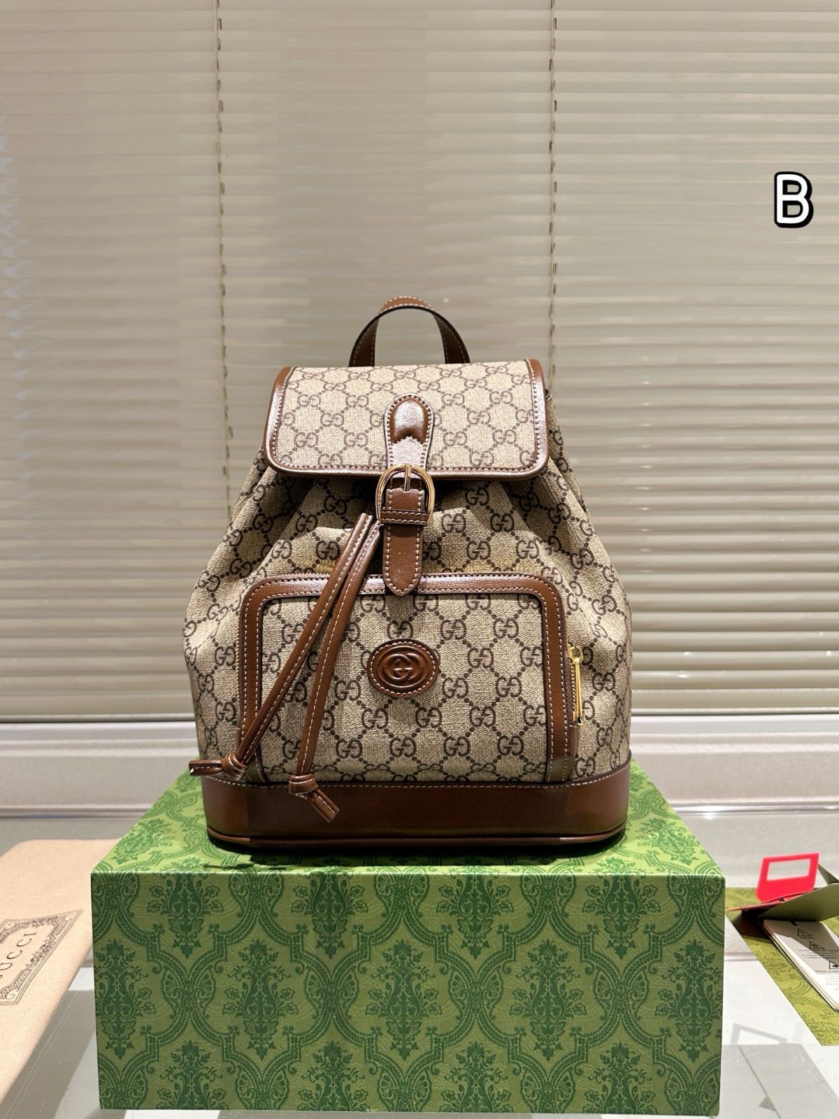 今日特価】Gucci モノグラム ダブルショルダーバッグ（男女兼用