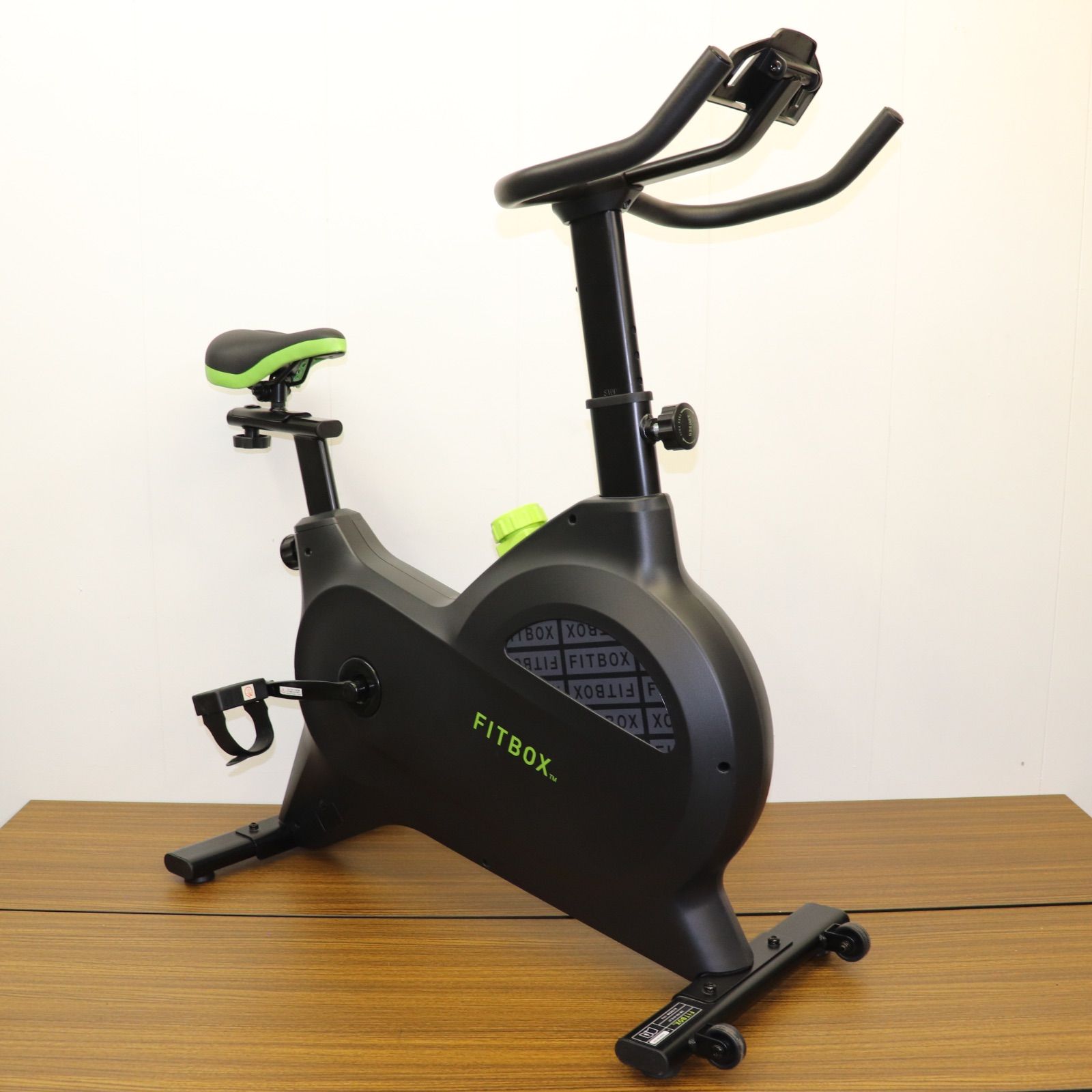 スピンバイク　フィットバイク　エアロバイク フィットボックス AINEXT FITBOX FBX-002W_01 フィットネス