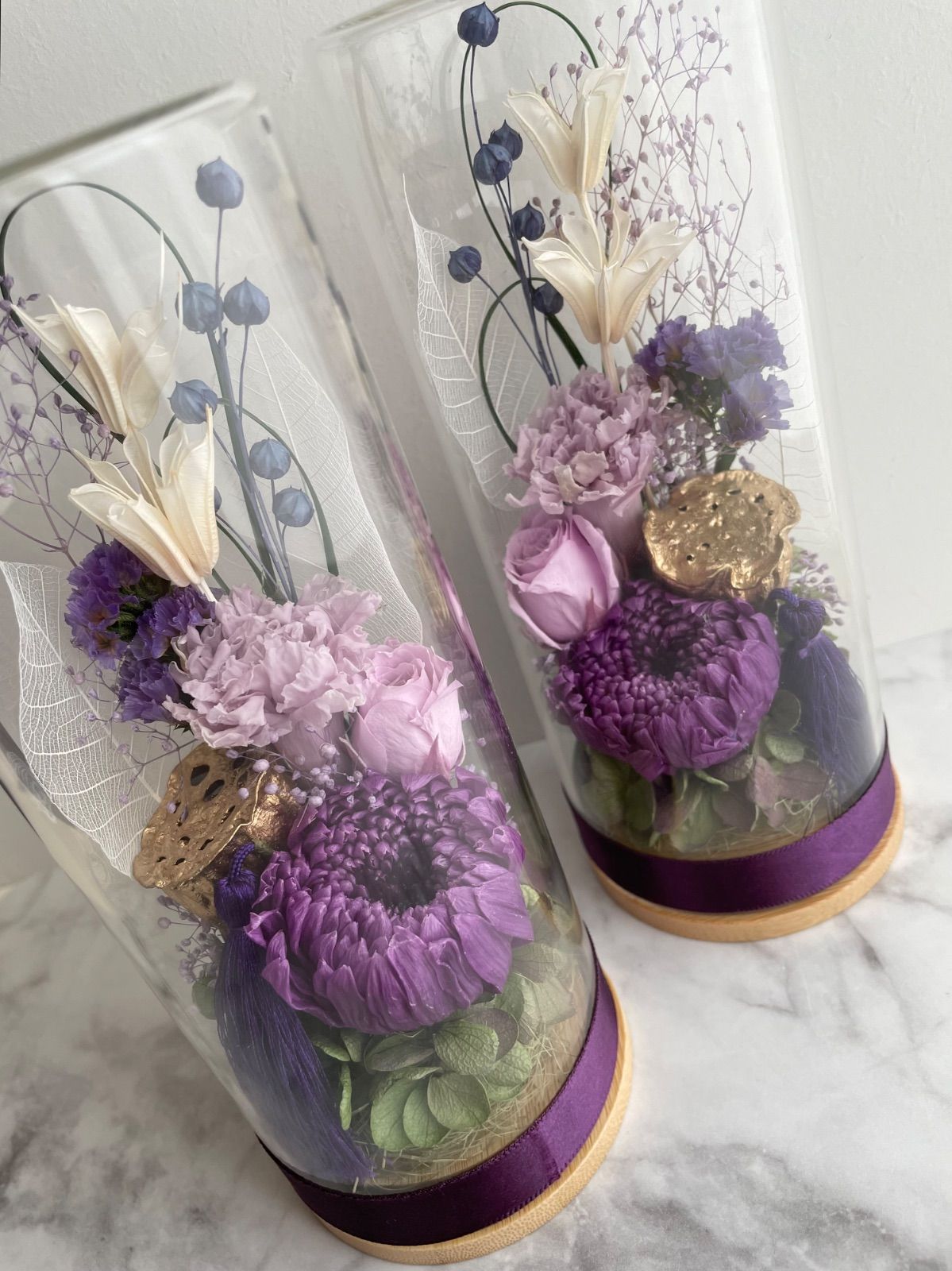 プリザーブドフラワー ガラスケース対 輪菊 蓮-タッセル 仏花 お彼岸 敬老の日