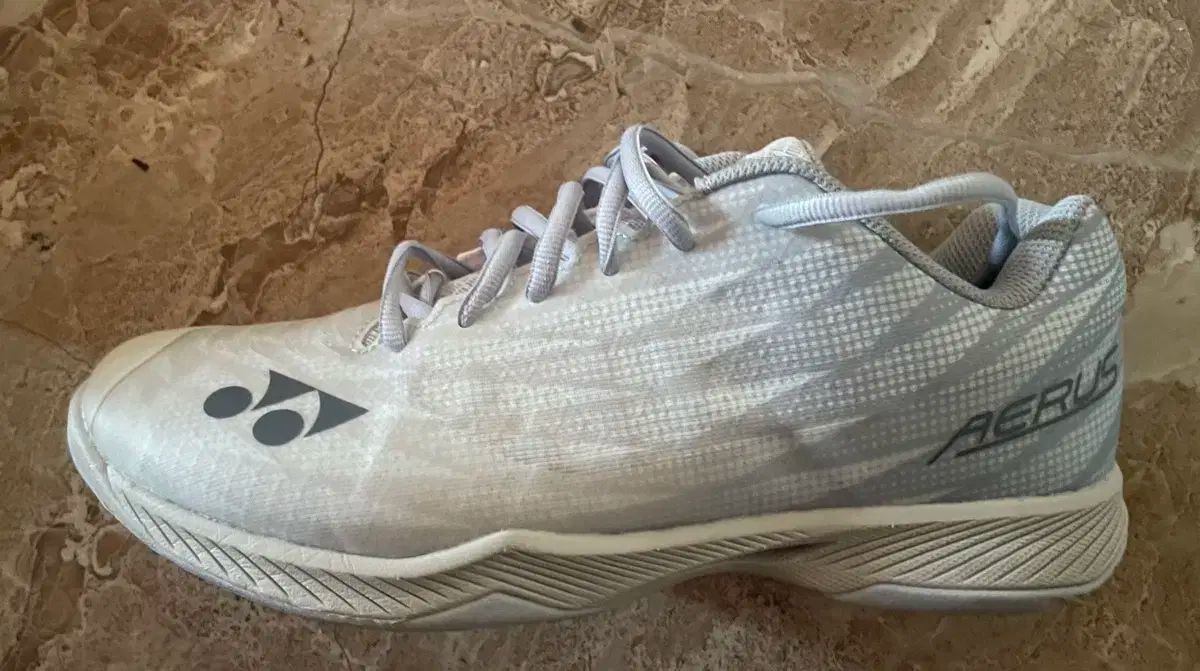 【美品・正規品】 値下げ無しYONEXパワークッション エアラスZ25ワイド4E 美品・正規品】 値下げ無しYONEXパワークッション エアラスZ25ワイド4E