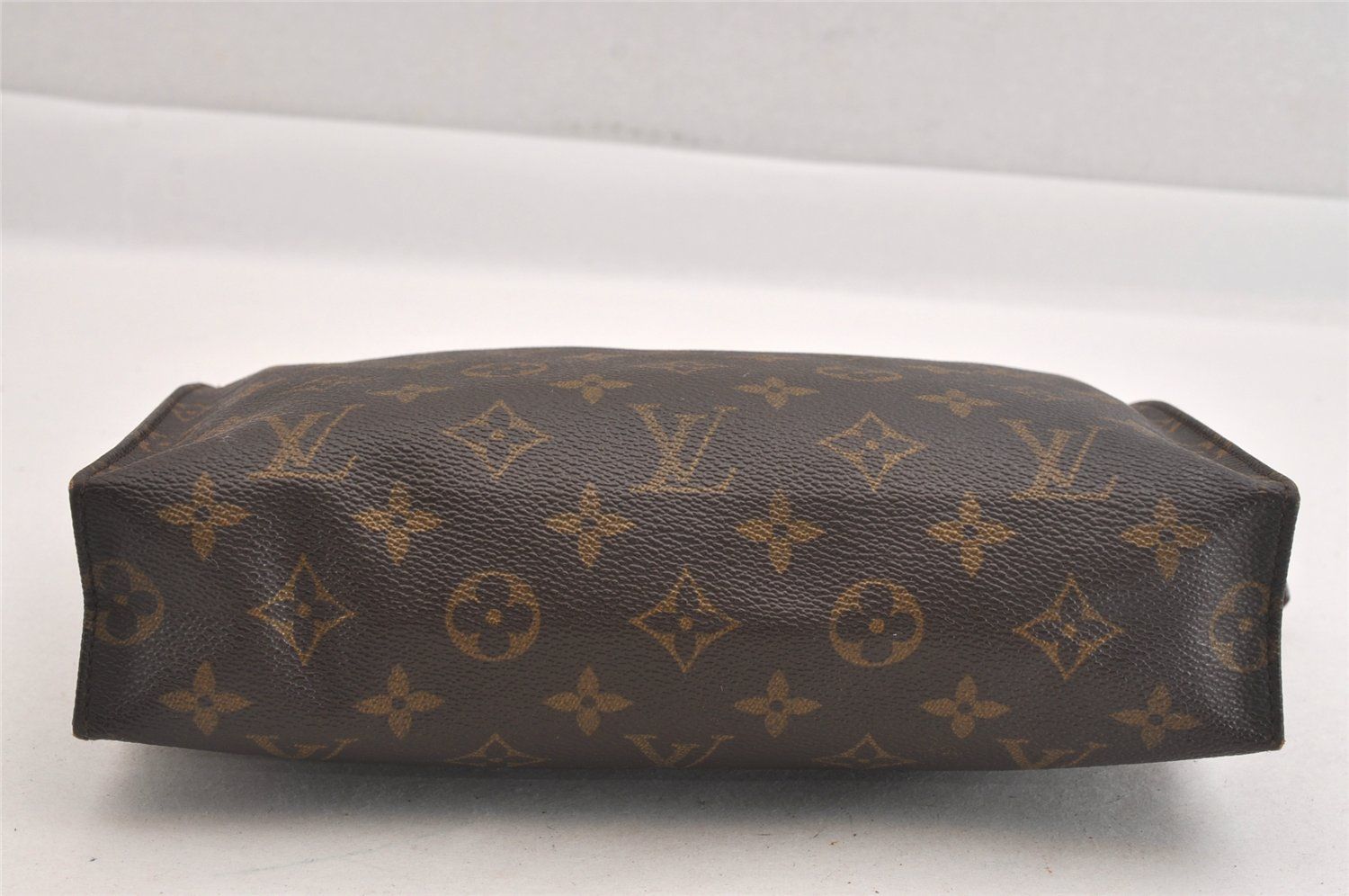 ルイヴィトン モノグラム ポーチ ポッシュ•トワレット26 LOUIS VUITTON