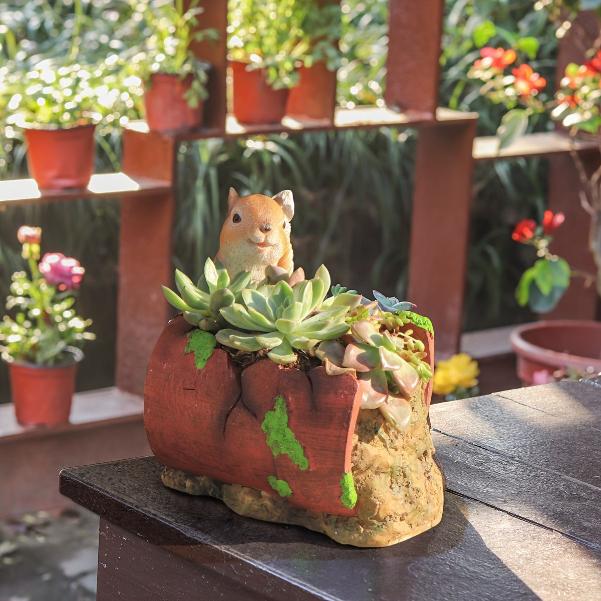 鉢植え 植木鉢 プランター プラントポット フラワーポット ガーデニング 樹脂 屋内 室内 インテリア 玄関 割れた鉢とリス りす 多肉植物 サボテン ユニーク オブジェ 観葉植物 YUZUMIYA_COM