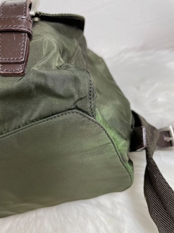 Prada プラダ ナイロン バックパック リュック 巾着 三角ロゴ カーキ