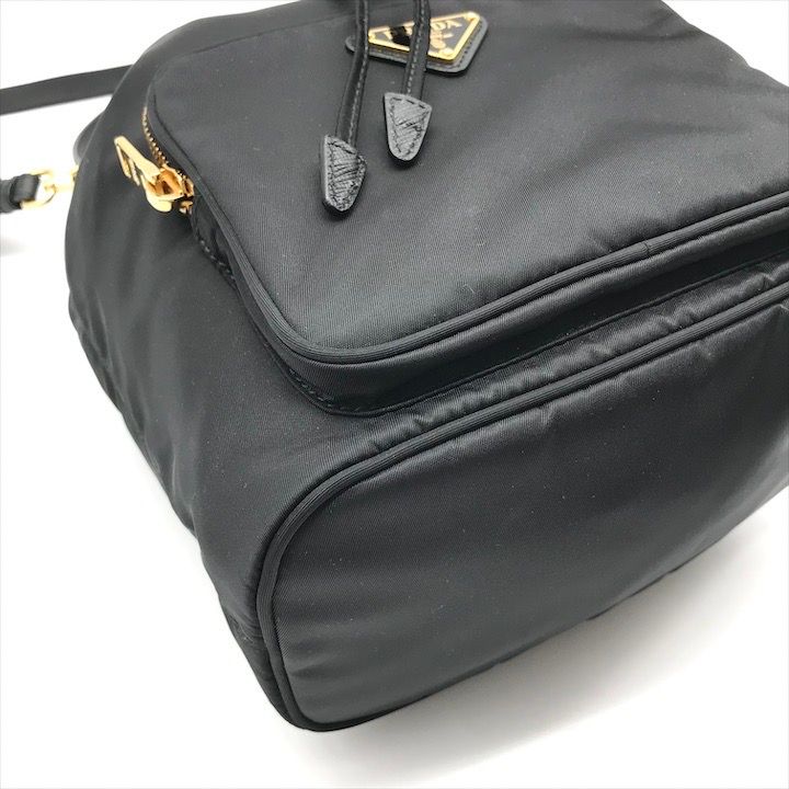 未使用保管品 PRADA プラダ 三角ロゴプレート ナイロン テスート 巾着