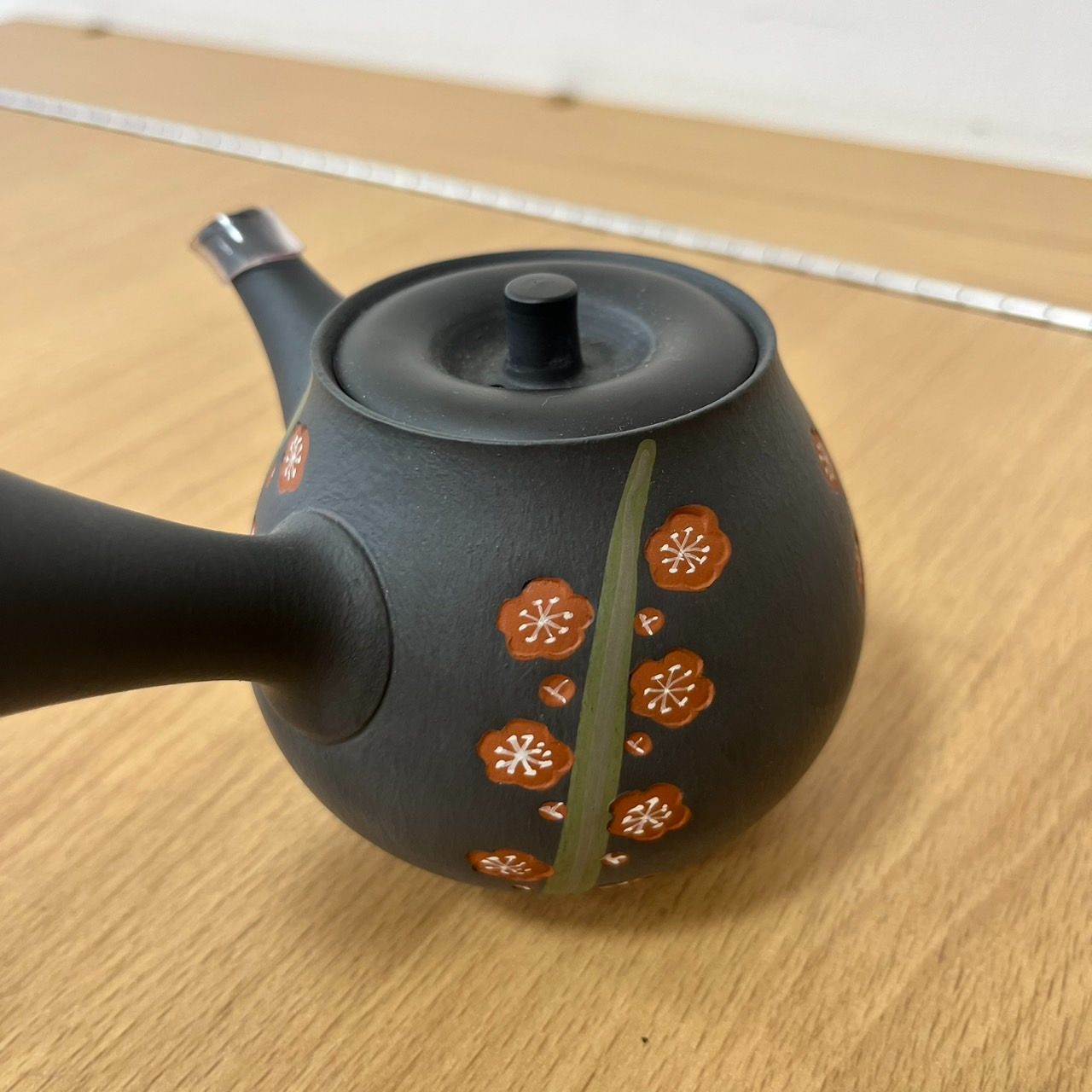 EL6 常滑焼 青峰作 急須 梅 黒泥 茶器 KT10986