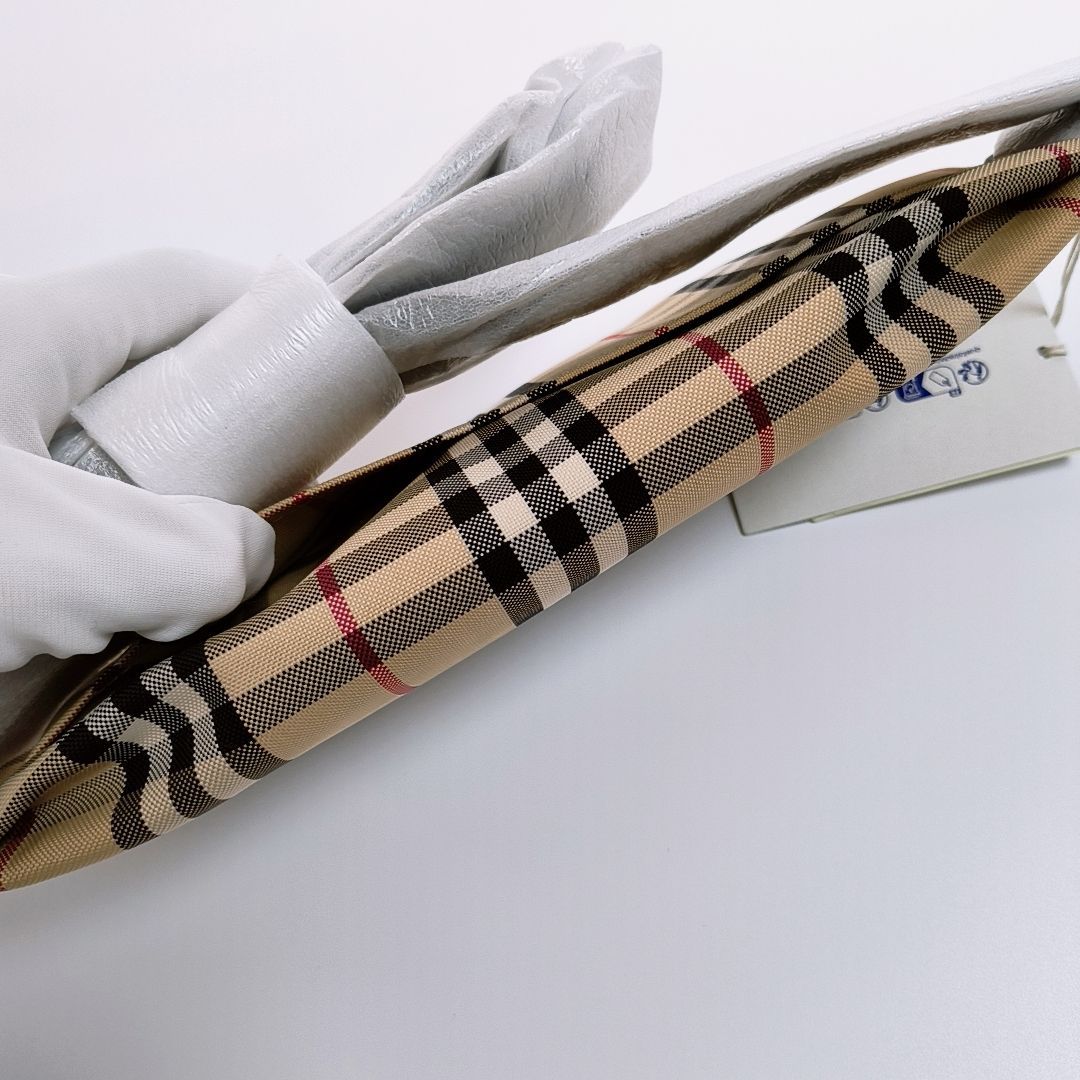 【新品未使用】BURBERRY スリム ベルトバッグ バーバリー チェック 新品未使用】BURBERRY スリム ベルトバッグ バーバリー チェック