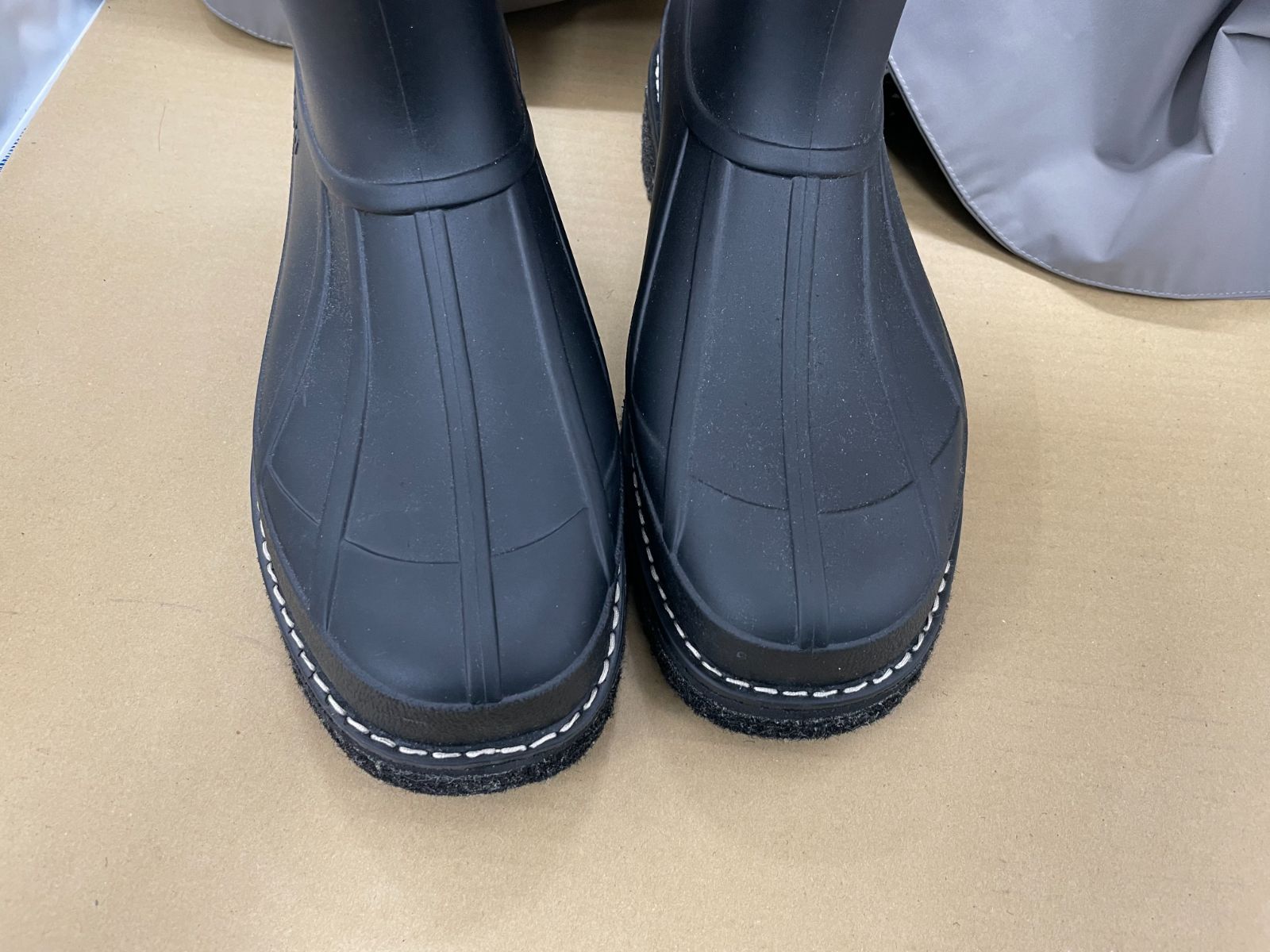スモークグレー フェルト
