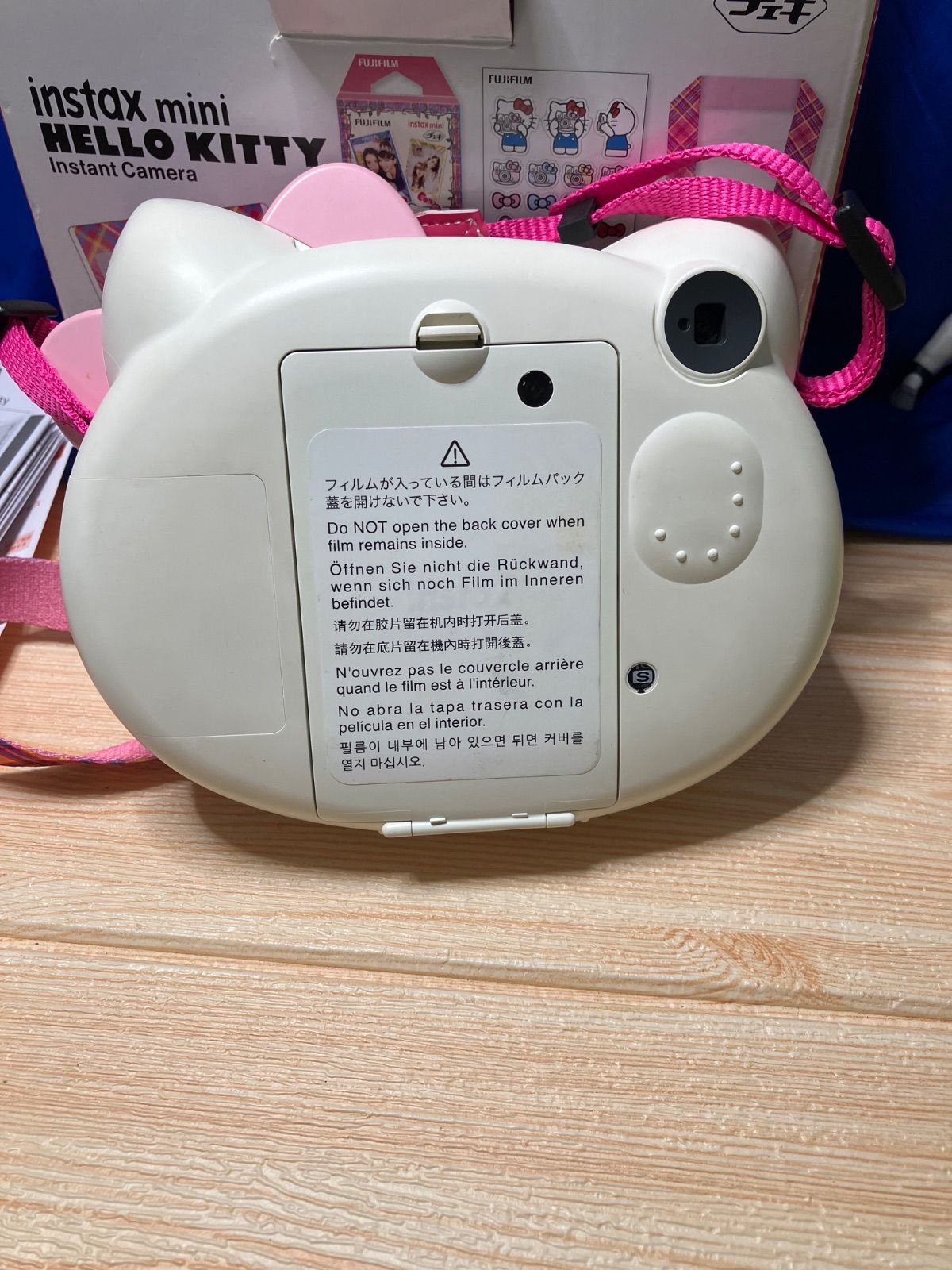 ジャンク品 instax mini HELLO KITTY ハローキティインスタントカメラ 