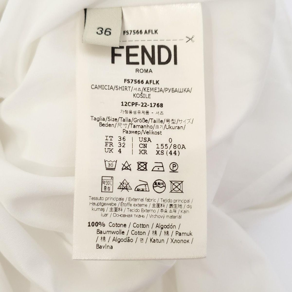 FENDIレディースシャツの新商品は,36サイズが小さいため,販売し