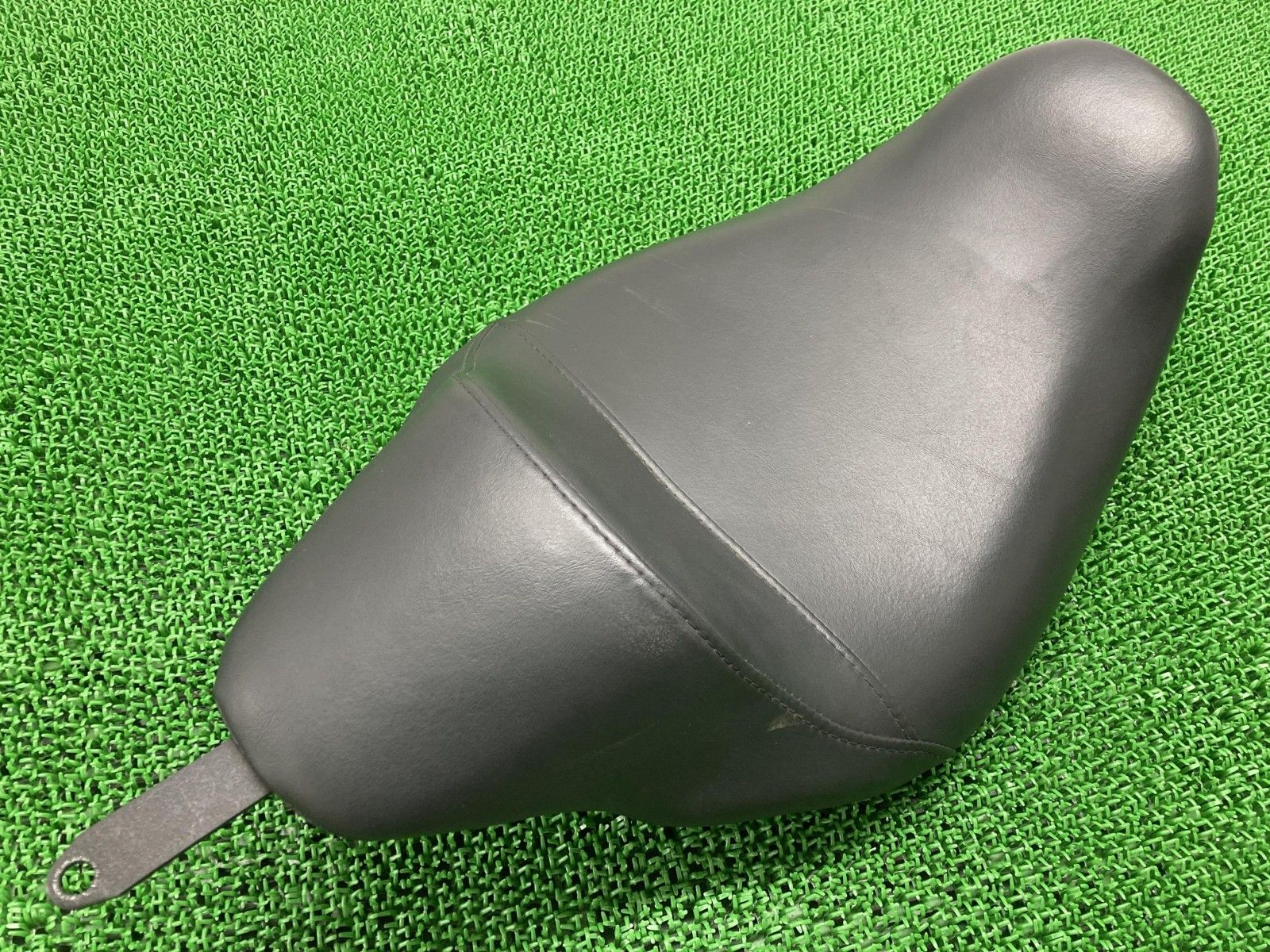 FXDLS1800 シート 52000287 ハーレー 純正 バイク 部品 ローライダーS