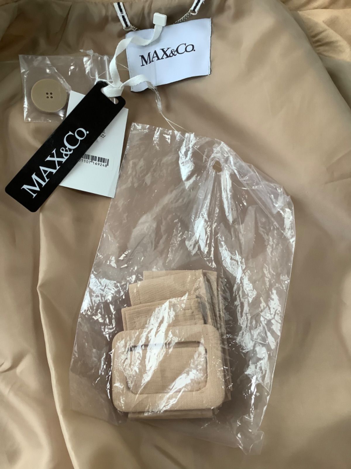 【新品】MAX&Co.  マックスアンドコー　ベージュ　トレンチコート　レディース　ベルト付　【新品】