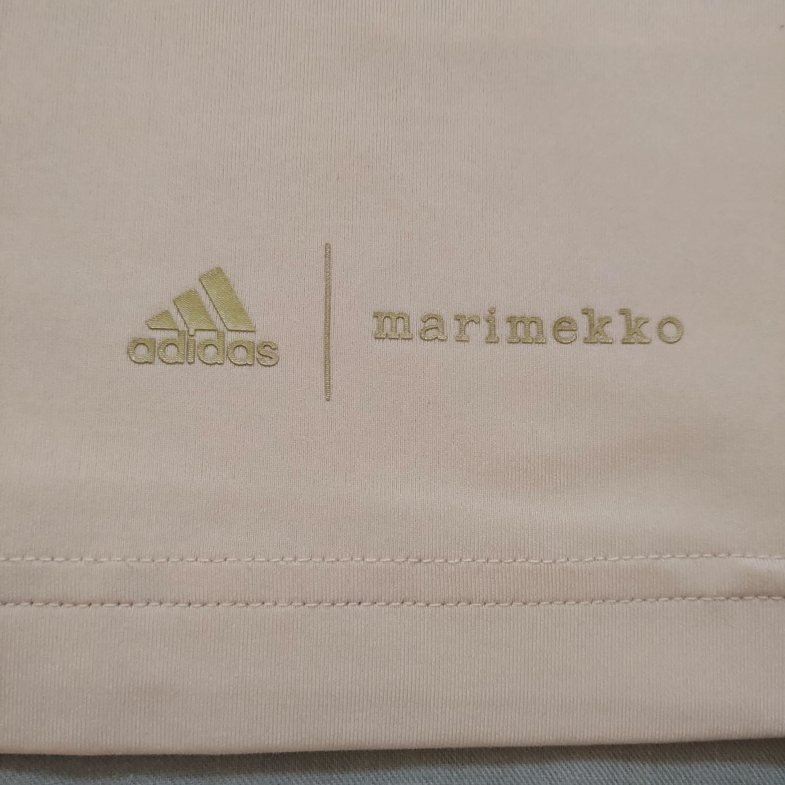 adidas アディダス テニス スポーツ ウェア マリメッコ Tシャツ J150（レディースMサイズ相当）美品 ベージュ - メルカリ