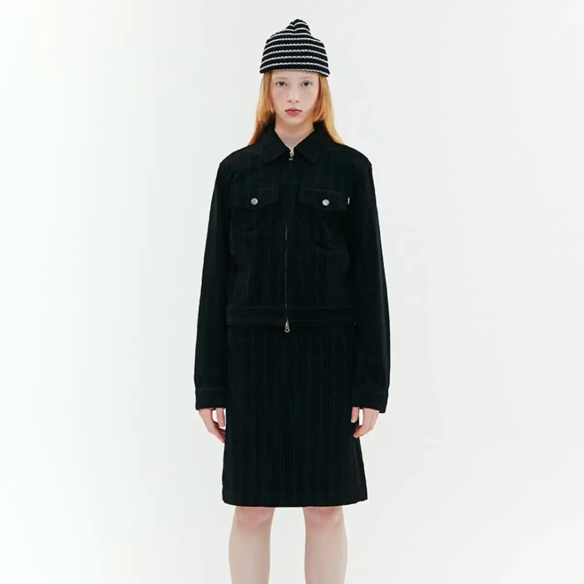 黒 コーデュロイ