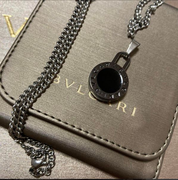 新品未使用】BVLGARI チャーム +チェーン ネックレス ブルガリ ブランドページ - メルカリ