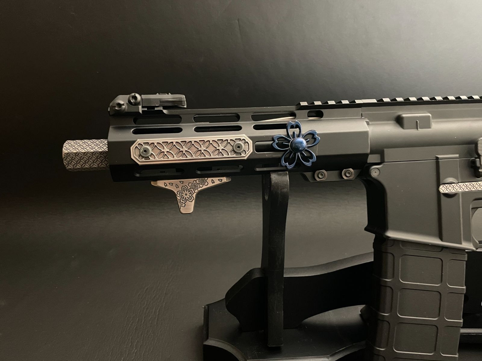 ブルー・パール 桜飾り M-LOK KeyMod対応 ネジ式 - メルカリShops