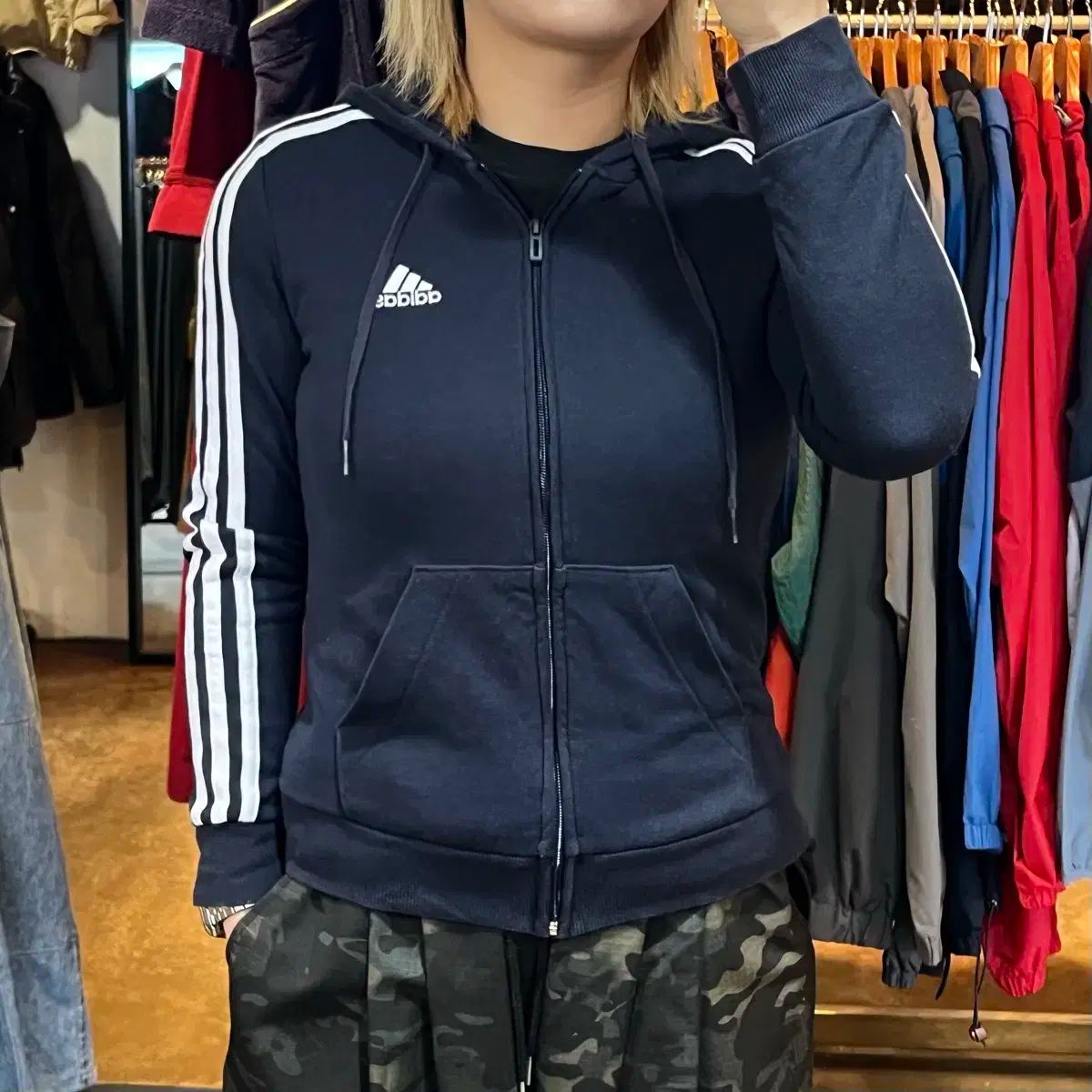 adidas ネイビー ジップアップパーカー adidas】 ジップアップパーカー/ネイビー/レディース/Mサイズ