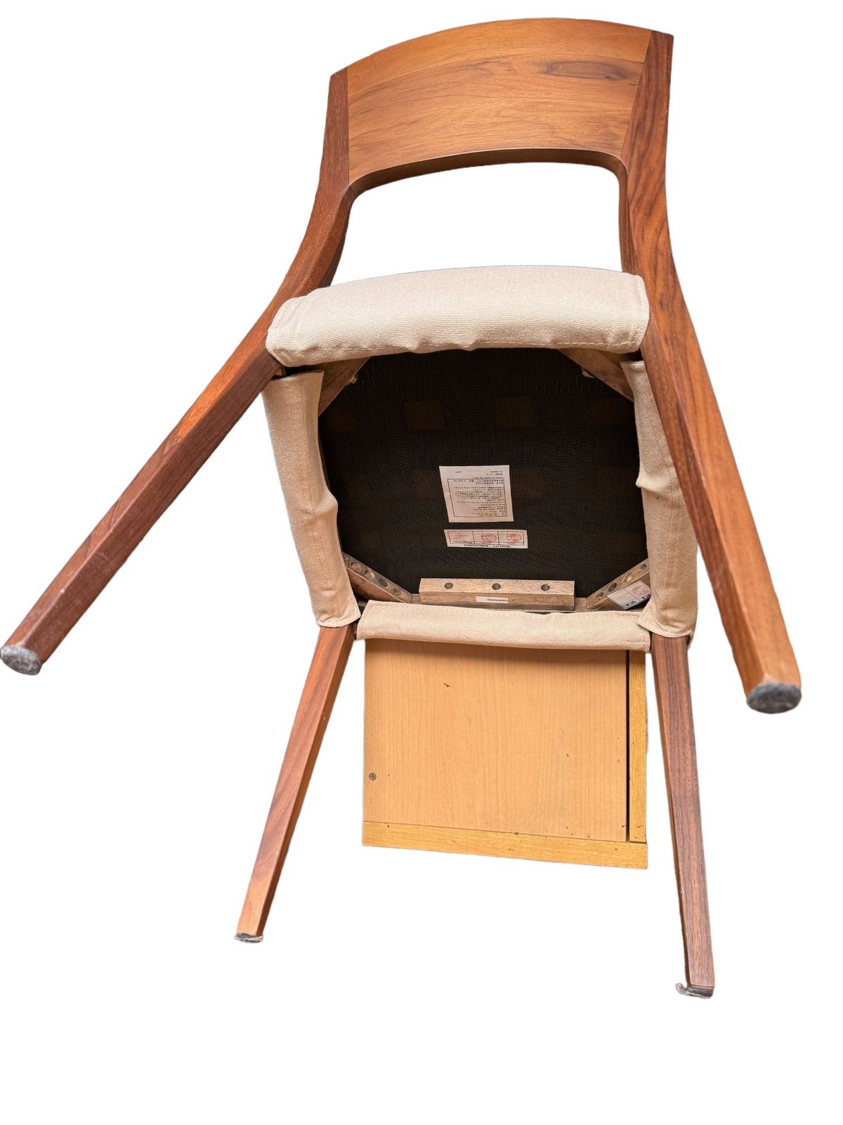 メーカーACTUS アクタス 商品名MOOG モーグ ダイニングチェア カラー