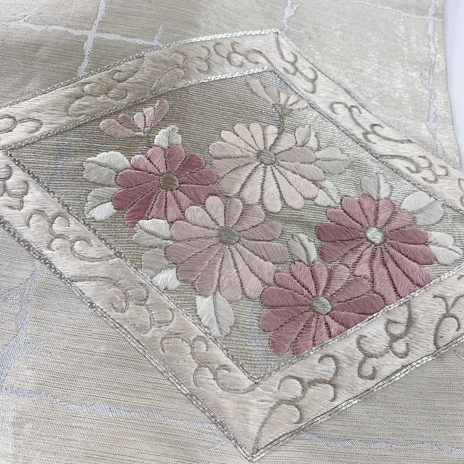 5638］名古屋帯 菊菱切りばみ 駒刺繍 九寸 正絹 着物 - メルカリ