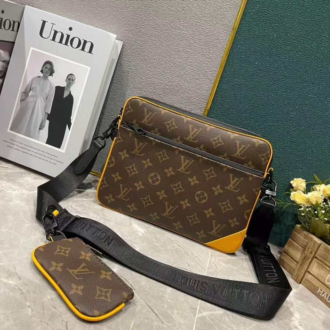 LOUIS ショルダーバッグ
