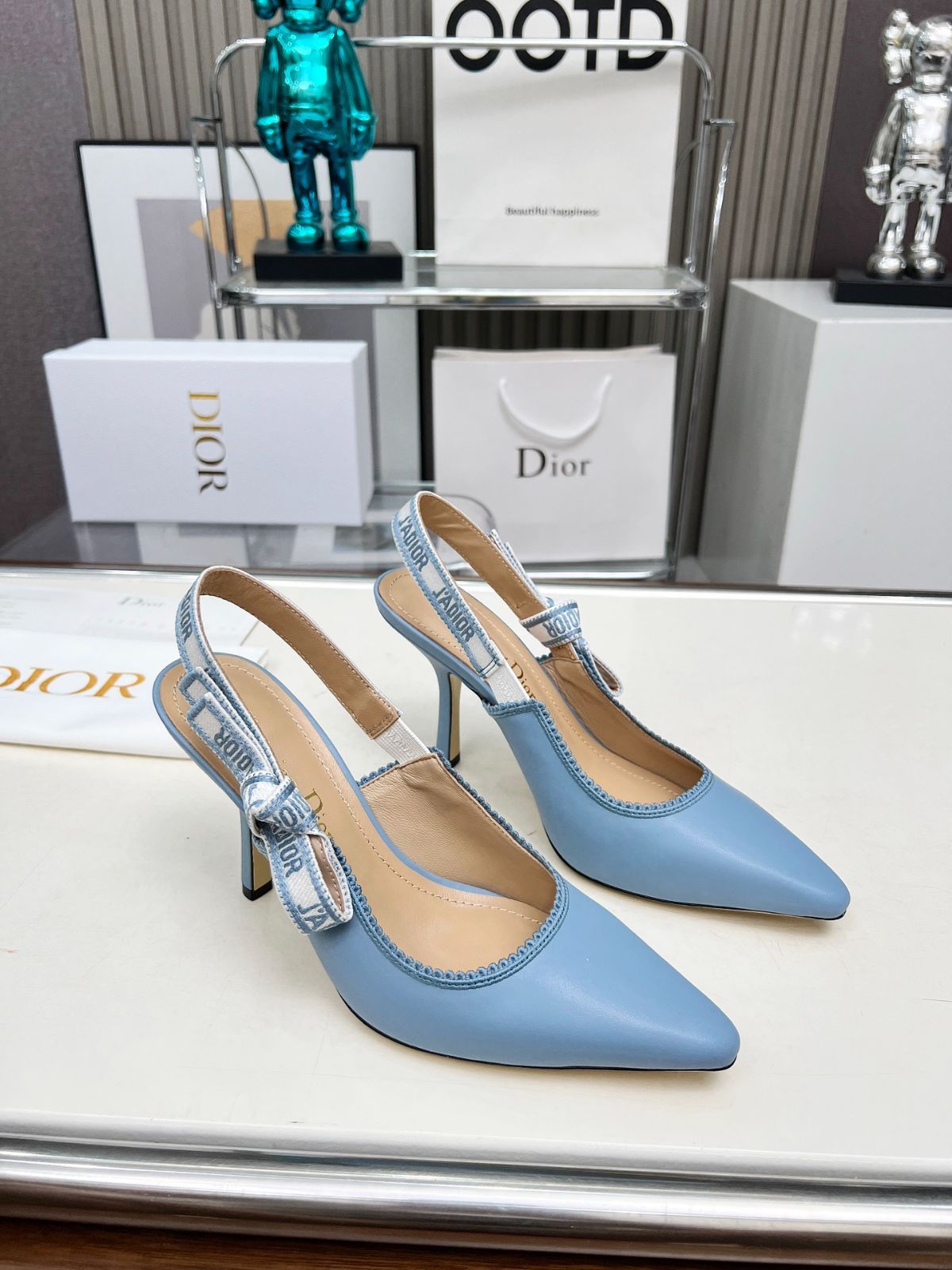 Dior 刺繍ハイヒール アルファベットロゴリボンサンダル09-3