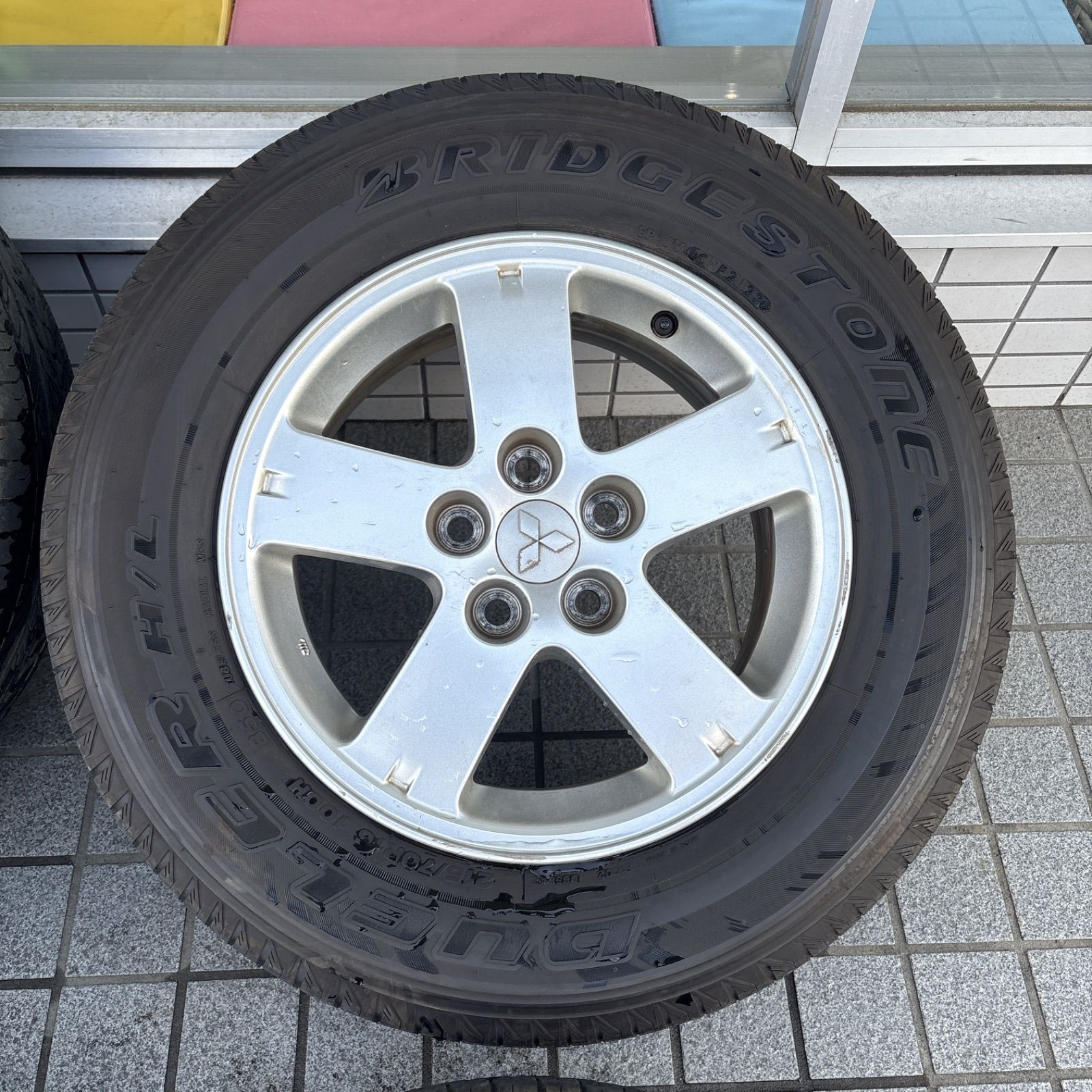 三菱純正ホイール付き　215/70Ｒ16　わけあり商品　 三菱　デリカD5 CV4W 純正ホイール　１６インチ サイズ：16Ｘ6.5＋38　215⁄70r16