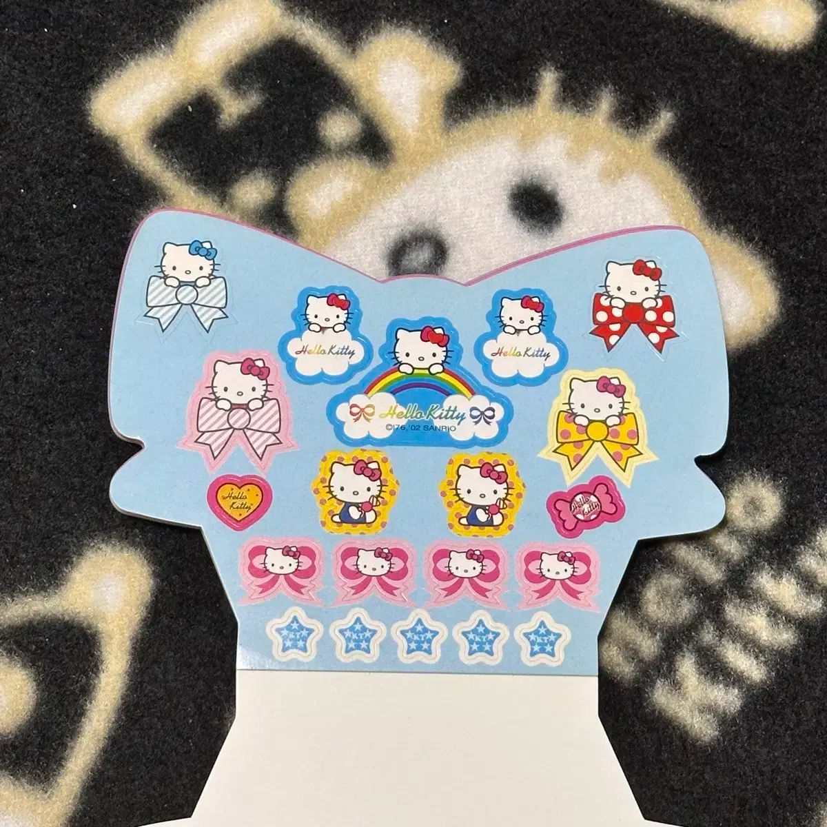 【未使用、未開封】　キティちゃん　リボン型　ダイカットメモ帳　2002 2002 古典 キティ リボン 型抜き メモ帳 ステッカー 含む
