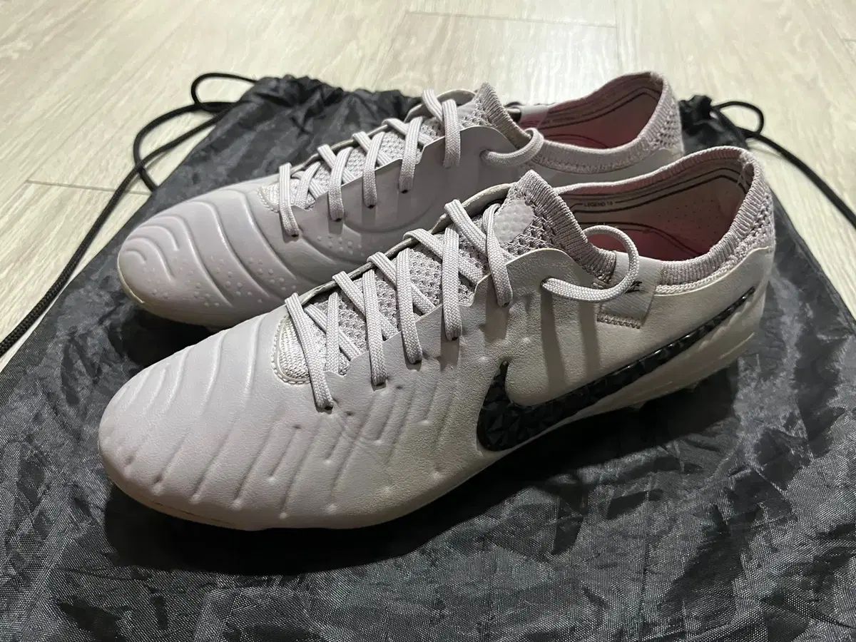 NIKE(ナイキ) ティエンポ レジェンド 10 エリート AS FG 250