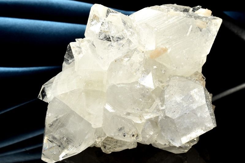 １点物 インド産 高品質 アポフィライト 95x65x63mm クラスター 原石 パワーストーン 天然石 _CG6629 宅急便