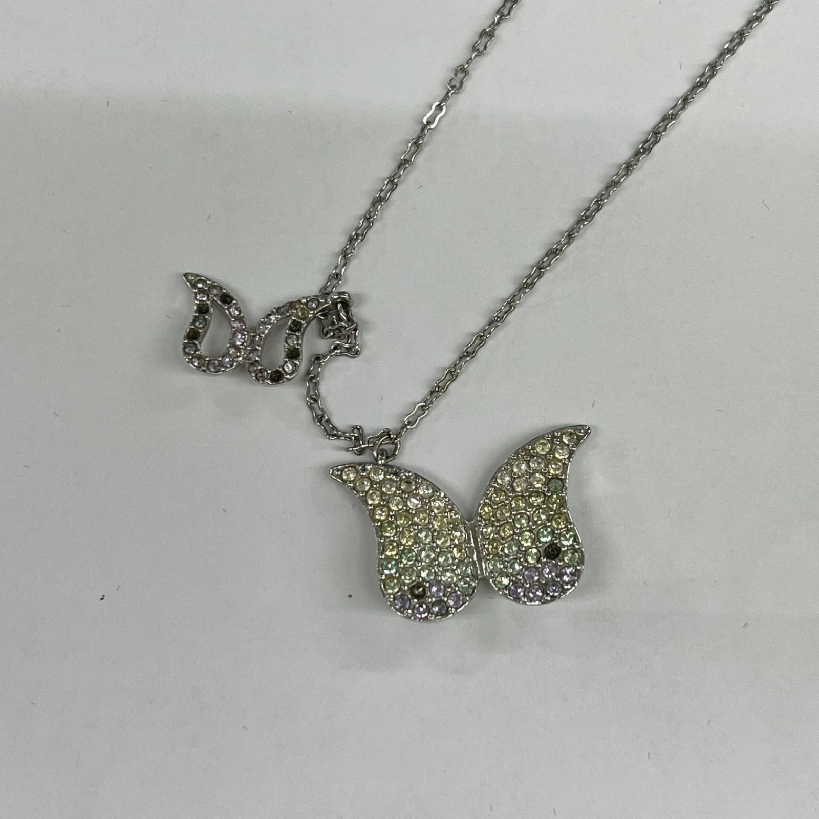 プロフィー SWAROVSKI - 新品 スワロフスキー 蝶々 ネックレスの通販
