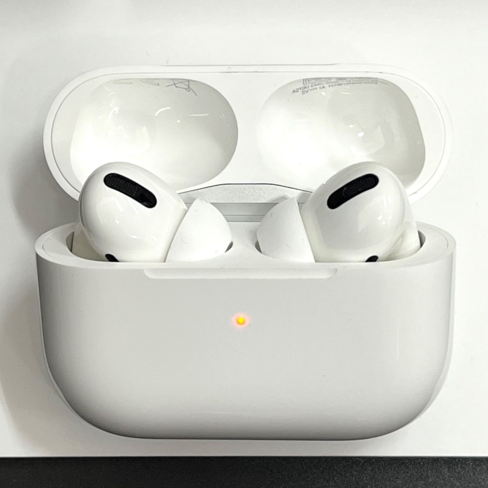 人気絶頂 イヤホン AirPods Pro MLWK3J/A イヤホン - bestcheerstone.com