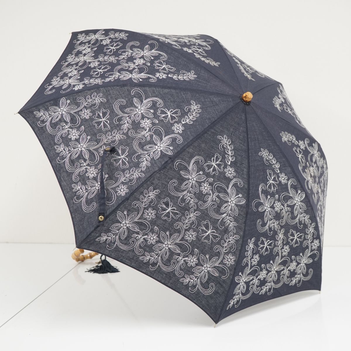 折りたたみ日傘 HANAE MORI ハナエモリ USED美品 フラワー刺繍