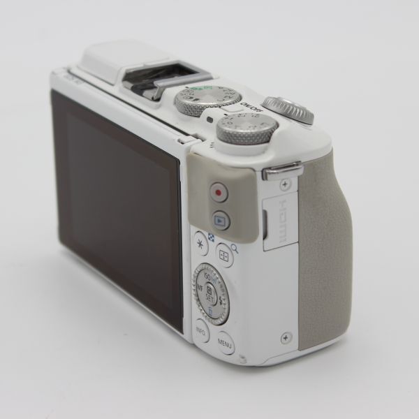 □極美品□ CANON ミラーレス一眼カメラ EOS M3 ボディ(ホワイト